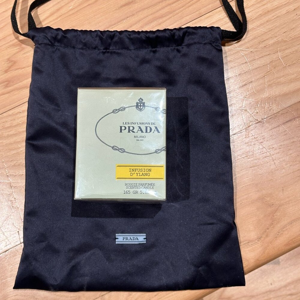 Prada Infusion de Vanille Candle and stain dust bag
